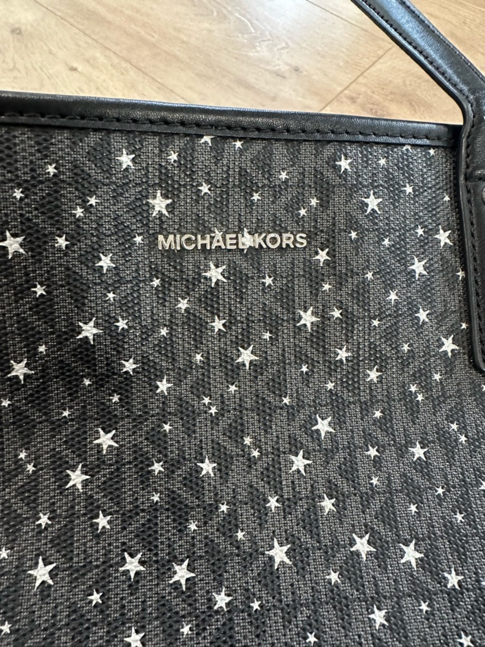 Michael Kors Black Star Tote - Picture 7 of 8